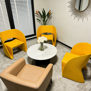 Poltrona Moderna Gialla, Sedia Nordica Minimalista in Plastica, Arredamento Contemporaneo Creativo, Divano Singolo per Soggiorno - Product Image 2