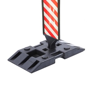 Panneau de séparation de route en PVC durable de délimiteur de <span class=keywords><strong>trafic</strong></span> réfléchissant à haute visibilité pour la zone de construction et la sécurité des parkings - Product Image 2