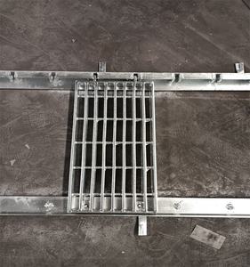 Grilles <span class=keywords><strong>en</strong></span> acier galvanisé à fentes continues pour couvercles de caniveaux de drainage - Product Image 5