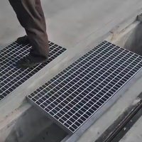 Grille de plateforme en acier galvanisé de taille standard, durable, anti-corrosion, résistante à l'eau, pour passerelle de mezzanine, parc extérieur