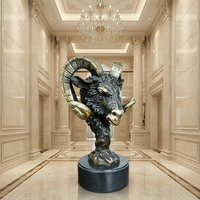Sculpture de chèvre des montagnes en bronze majestueux - Statue d'animal sauvage sculptée à la main par procédé de fonte à la cire perdue, sculpture en bronze
