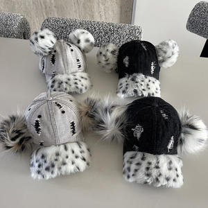 Casquettes de baseball à la mode Chapeaux Pompons uniques Casquette à motif pointillé à bord en fourrure pour spectacles de concert Danse - Product Image 3