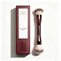 Pinceau de maquillage professionnel double embout avec poils synthétiques véganes pour poudre, blush, illuminateur et fond de teint