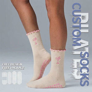 Chaussettes de Pilates antidérapantes en coton BiLu pour femmes, chaussettes de yoga avec grip pour la barre, le studio et l'entraînement - Product Image 2