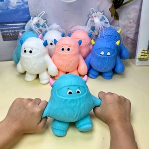 Juguete Antiestrés de TPR para Apretar y Jugar, con Forma de Monstruo Pequeño, para Niños y Niñas de 15 Años, Regalo Navideño - Product Image 1