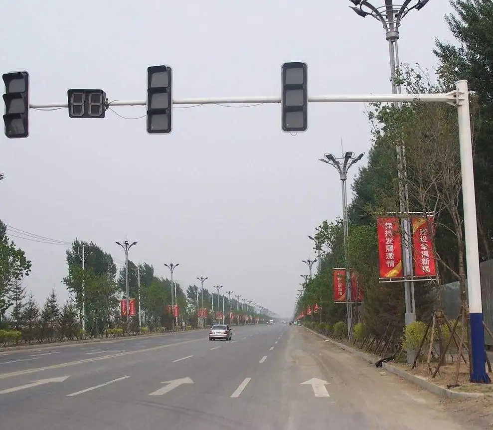 6.5 6 Meter Hot Dip Baja Galvanis Merah Hijau Otomatis Tiang Lampu Lalu Lintas/Traffic Sign Tiang