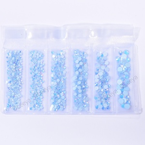 Strass Opale Luminescent Plat Scintillant en Gros d'Usine Oleeya pour Décoration d'Ongles et Vêtements - Product Image 4