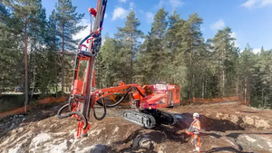 Foreuse hydraulique intelligente DX800R sur chenilles pour carrières d'or, roches dures, forage DTH, et mines de charbon - Product Image 3