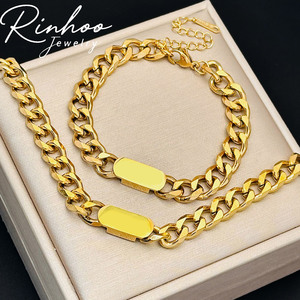 <span class=keywords><strong>Set</strong></span> di Gioielli Unisex Punk, <span class=keywords><strong>Bracciale</strong></span> <span class=keywords><strong>e</strong></span> <span class=keywords><strong>Collana</strong></span> in Acciaio Inox 316L Placcato Oro 18K, Catena Cubana con Nome o Logo Personalizzato - Product Image 1