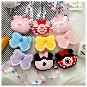 Nuovi bambini colorati cartone animato bowknot in silicone portamonete a forma di <span class=keywords><strong>Minnie</strong></span> per bambini borse a tracolla carine - Product Image 4