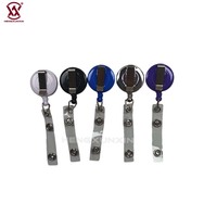 Porte-badge rétractable d'usine multicolore en plastique pour cartes d'identité, badges, cordons et accessoires de bureau