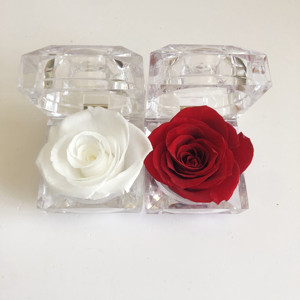 Fournisseur de roses éternelles, fleurs préservées, bague de fiançailles dans une boîte en acrylique Roja pour petite amie, arrangements floraux de mariage, roses - Product Image 1