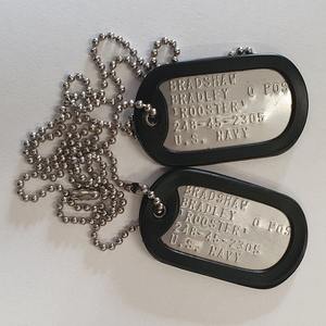 Set Tanda Pengenal Anjing Tentara Baja Tahan Karat Kustom Timbul Personalisasi dengan Rantai Hadiah Perhiasan Aksesori Tas Perhiasan - Product Image 4