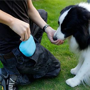 Bolsa de silicona para tratar perros, bolsa para tratar perros con entrenamiento, bolsa para tratar con <span class=keywords><strong>Clicker</strong></span> para correa con cierre magnético y clip para la cintura - Product Image 6