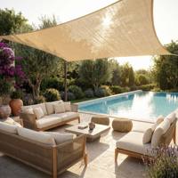 Voile d'ombrage rectangulaire beige en HDPE avec anneaux en D renforcés pour la protection solaire des patios, pergolas et terrasses