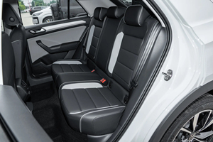 <span class=keywords><strong>VW</strong></span> T-Roc 2018 280tsi DSG 2WD R-Line de Segunda Mano, Coche Usado Barato, T-Roc SUV de Gasolina, Volante a la Izquierda, Todoterreno - Product Image 2