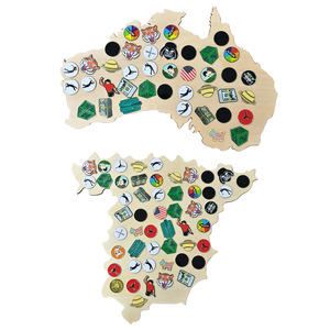 Support de présentation en bois en forme de carte du monde pour marqueurs de balle de golf, support de marqueurs de balle de golf, présentoir de marqueurs de balle de golf en gros - Product Image 2