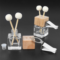 Diffuseur d'air frais carré en verre de 8 ml pour voiture avec clip de ventilation, surface estampée à chaud, flacon vide pour huiles essentielles et parfums