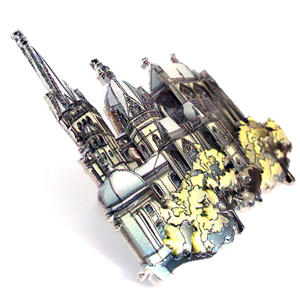 Broche en métal personnalisée épinglette en émail technique de moulage insigne de marque pour vêtements - Product Image 3