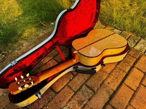 K-990 tout solide 39 pouces <span class=keywords><strong>haut</strong></span> <span class=keywords><strong>de</strong></span> <span class=keywords><strong>gamme</strong></span> <span class=keywords><strong>classique</strong></span> pour Swiss Moon épicéa Top et Sparrow Eye bois d'érable arrière <span class=keywords><strong>guitare</strong></span> faite à la main - Product Image 5