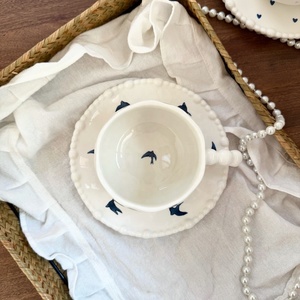 Novo Design: Conjunto de Chá e Café em Cerâmica Elegante Estilo Francês 2026 com Pires e Xícaras Artesanais com Pérolas, Ideal para Sorvete e Chá da Tarde - Product Image 4