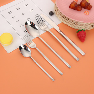 Ensemble de Couverts de Luxe <span class=keywords><strong>en</strong></span> Acier Inoxydable de Haute Qualité – Vaisselle Durable <span class=keywords><strong>Argent</strong></span>ée (Fourchettes, Cuillères, Couteaux) pour Usage Domestique et Cérémonies - Product Image 2