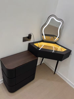 Nouvelle table de maquillage d'angle triangulaire moderne en bois massif et verre avec tiroirs intégrés, éclairée, pour chambre à coucher