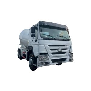 Camion malaxeur à béton SINOTRUK HOWO 6x4 LHD 2025, 12 m³, Euro 2, pneus neufs, intérieur remis à neuf, châssis neuf, camion neuf - Product Image 1
