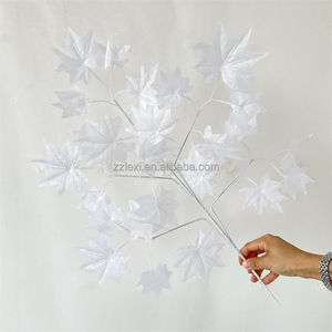 Ramas de Hojas de Arce Artificiales de 60 cm, Tela de Seda, Plantas Decorativas, Tallos de Follaje Artificial para Decoración de Interiores del Hogar - Product Image 1