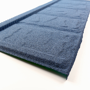 Tuile en métal revêtue de pierre à motif de pierre bleue noire, fabriquée à la machine avec haute précision, bord lisse - Product Image 4