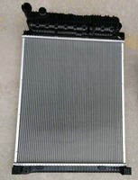 Radiateur de camion haute qualité OEM A9405000203 62648 pour MERCEDES-BENZ ATEGO 2628 Camion lourd taille du cœur 815*668*40