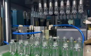 เครื่องขึ้นรูปขวดพลาสติกแบบฉีดขึ้นรูปและยืดขึ้นรูปในขั้นตอนเดียว รุ่น HGY150-V4-EV ความเร็วสูง รองรับไฟ 110V/220V/380V ทำงานอัตโนมัติ รับประกัน 5 ปี - Product Image 4