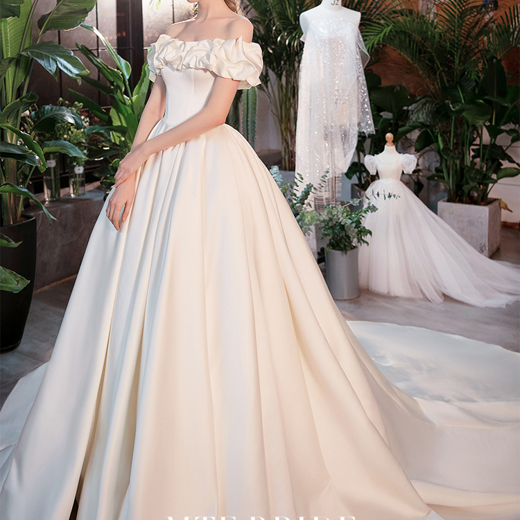 Latest Dress Styles for Ladies 2022: Trendy & Elegant Latest Dress Styles for Ladies 2022: Trendy & Elegant