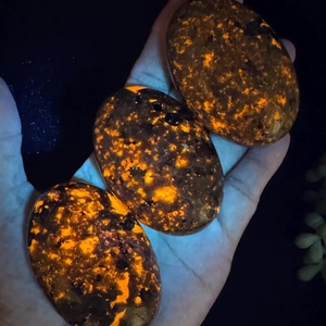 คริสตัลโยโอไลต์ธรรมชาติคุณภาพสูงขายส่ง รูปหัวใจและรูปฝ่ามือ สำหรับการบำบัดและตกแต่งบ้าน - Product Image 3