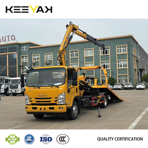 Camión de Remolque de Plataforma Móvil Hidráulica 4X2 Personalizado de Venta Caliente ISUZU con Grúa, Control Remoto y Brazo Plegable para un Remolque Eficaz - Product Image 2