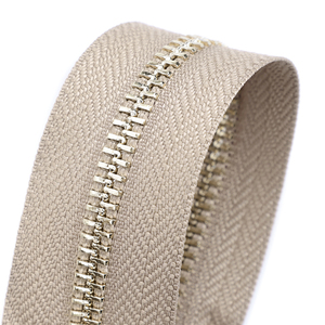 Giacca con <span class=keywords><strong>cerniera</strong></span> in metallo dorato per soprabito con cappuccio marrone oro #5 nastro Zip in <span class=keywords><strong>ferro</strong></span> massiccio in ottone antico a catena lunga in metallo con <span class=keywords><strong>cerniera</strong></span> - Product Image 1