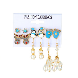Navidad copo de nieve <span class=keywords><strong>Santa</strong></span> Claus Stud pendientes lindo dibujos animados mariposa diseño fiesta aleación aceite gota pingüino Reno - Product Image 6