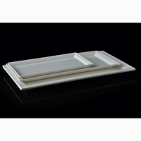 Assiette rectangulaire blanche en mélamine incassable de 16 pouces pour la restauration et les services de traiteur