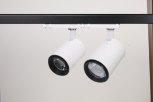 ไฟติดเพดานแบบรางอัจฉริยะ COB LED อลูมิเนียมปรับได้ ซูมได้ สีดำทันสมัย สำหรับห้างสรรพสินค้า - Product Image 5