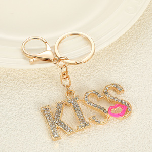Llaveros con letras KISS europeas y americanas, bolsos <span class=keywords><strong>de</strong></span> pareja con labios rojos, fabricante mayorista <span class=keywords><strong>de</strong></span> accesorios para llaveros - Product Image 1