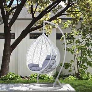 Chaise balançoire suspendue moderne en acrylique pour l'extérieur Chaise balançoire transparente en osier pour patio en bambou et rotin <span class=keywords><strong>Coussin</strong></span> intérieur de 8 à 10cm bon marché - Product Image 2