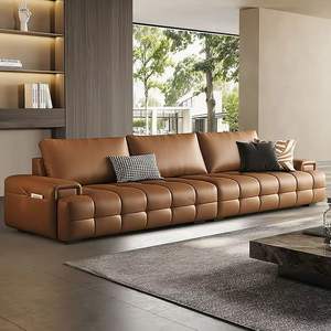 Sofá Lawrence Minimalista Italiano, Sofá Recto de Cuero Genuino con Mechones para Sala de Estar - Product Image 1