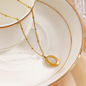 <span class=keywords><strong>Collana</strong></span> con Ciondolo in Pietra Naturale Amazonite Geometrica alla Moda per Donna, Placcata in Oro 18K con Catena Figaro in Acciaio Inossidabile - Product Image 3