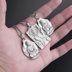 Collar de Hombre con Colgante de Buda de Ojos Enfados Estilo Religioso Vintage, Joyería Unisex de Acero Inoxidable y Titanio Retro - Product Image 1