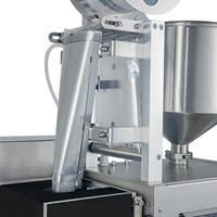 Machine de remplissage automatique de liquides et sauces, machine d'emballage pour sceller et conditionner les petits sachets, les pochettes d'huile, de ketchup, de confiture et de pâte