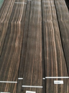 Chapa de Madera de Ébano Amara de Alta Calidad, Corte Cuarto, en Blanco y Negro, para Muebles y Gabinetes - Product Image 3