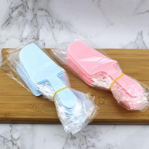 纸盒一次性塑料蛋糕刀食品级加厚和单独包装，用于生日/婚礼/宴会 - Product Image 1