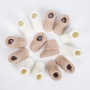 Chaussettes-chaussons tricotées en gros pour bébés, à tricot épais, avec revers à volants, antidérapantes, pour la marche, chaudes pour l'hiver, antibactériennes, pour nourrissons, OEM - Product Image 3
