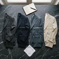Traje de dos piezas plisado de cintura alta con rayas de lana para hombre, OEM, personalizado, con solapa ancha, estilo parisino, color carbón, MOQ50