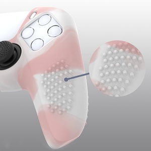 เคสซิลิโคนนุ่มกันลื่น EXtremeRate PlayVital สำหรับจอย PS5 - Product Image 5